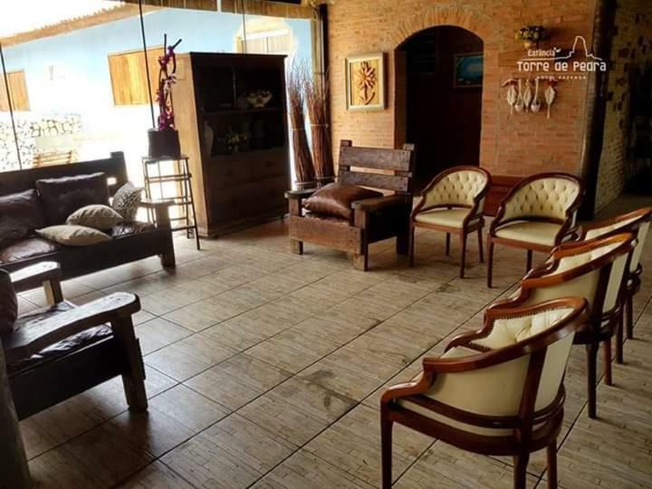 Hotel Fazenda Estancia Torre De Pedra Porangaba Exterior foto